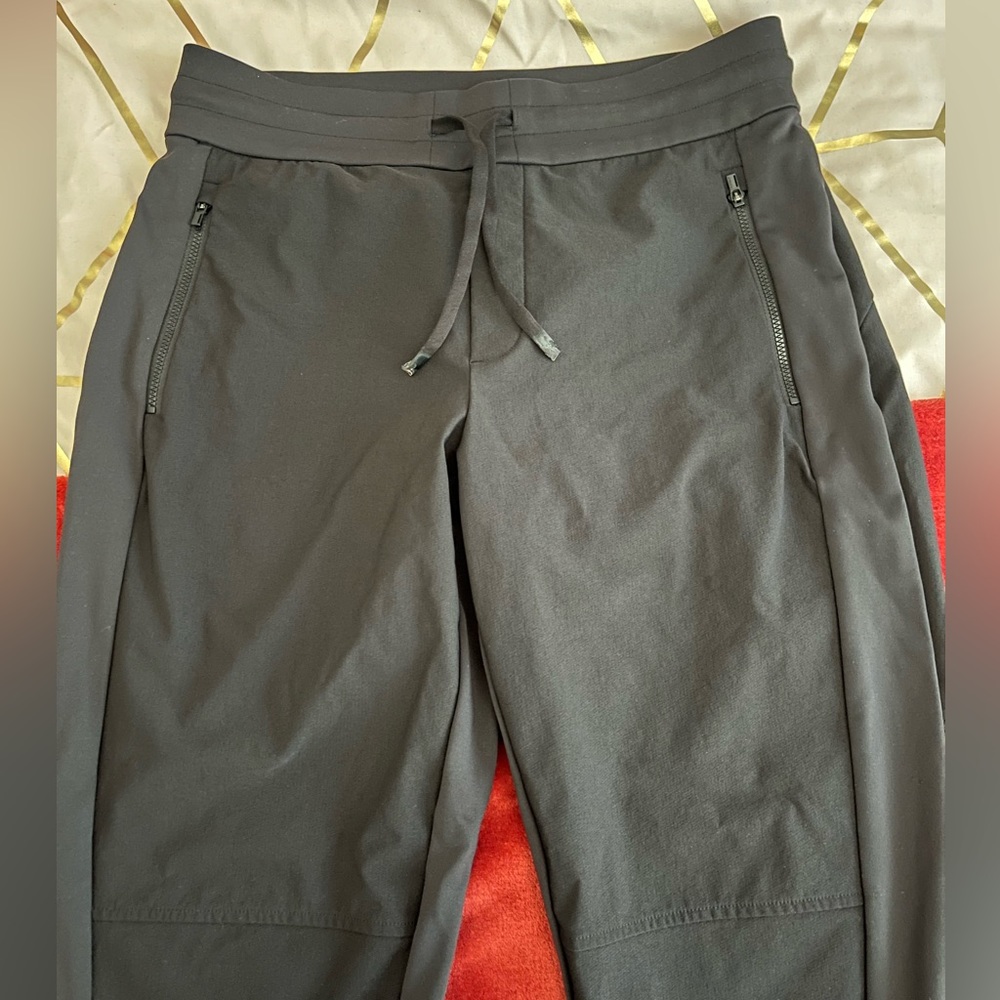 Athleta size 6 hybrid trek joggers